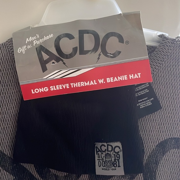 AC/DC Men’s , long sleeve, dark grey , size large, with matching black beanie - Picture 2 of 3
